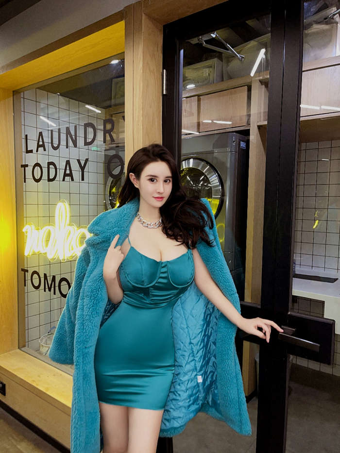 新加坡伴游招聘